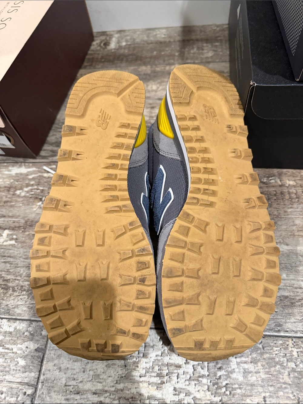 New Balance Gray, Navy and Yellow Casual Sneakers MENS - Picture 4 of 6
